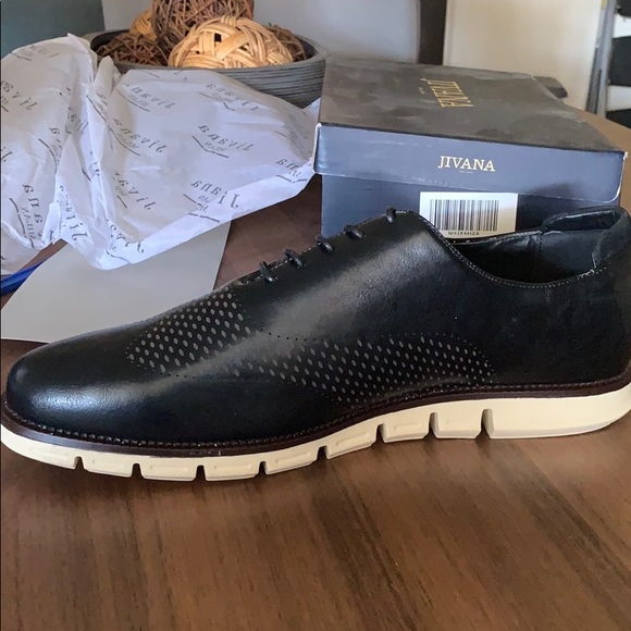 Men Brogue Wingtips - Picture 2 of 4